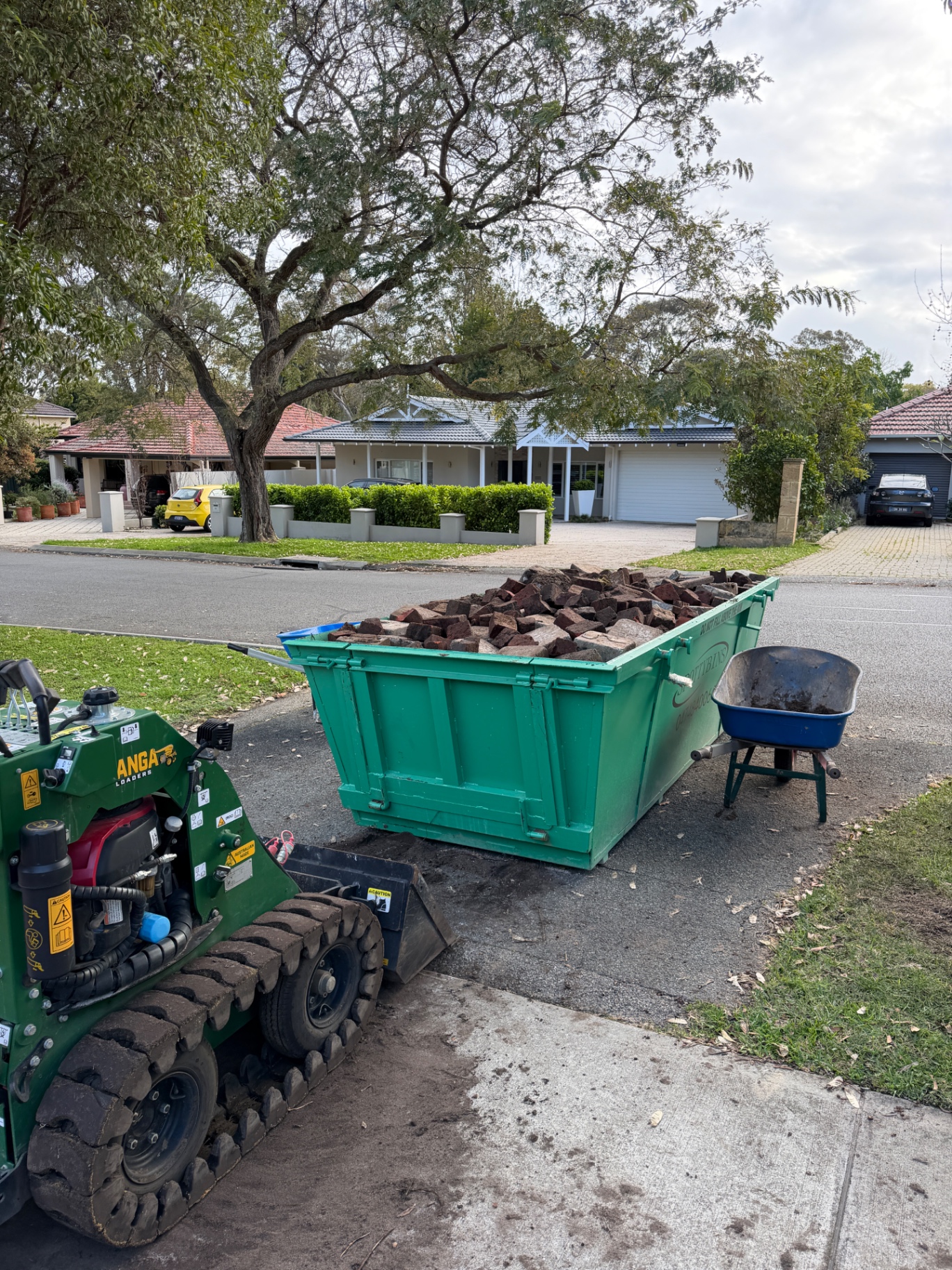 Old paver removal & load-out